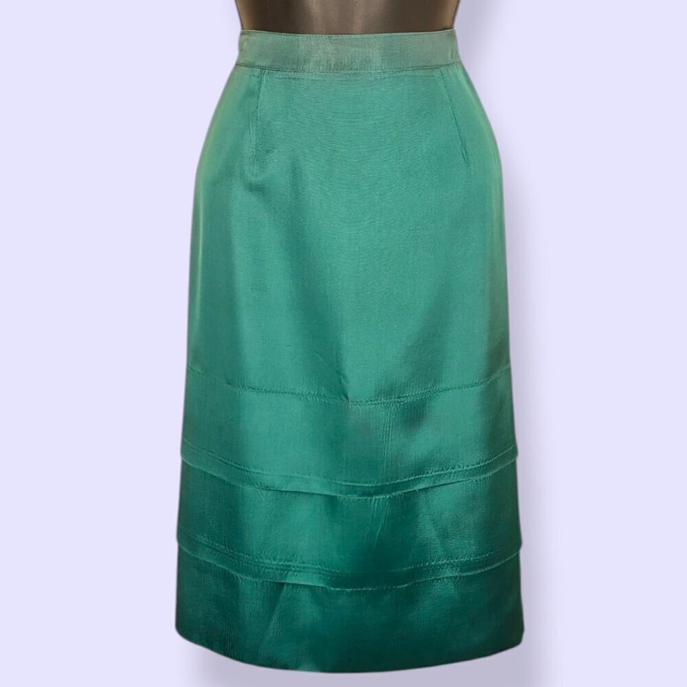 🍁V. Denise Petites 100% Acetate Layered Skirt